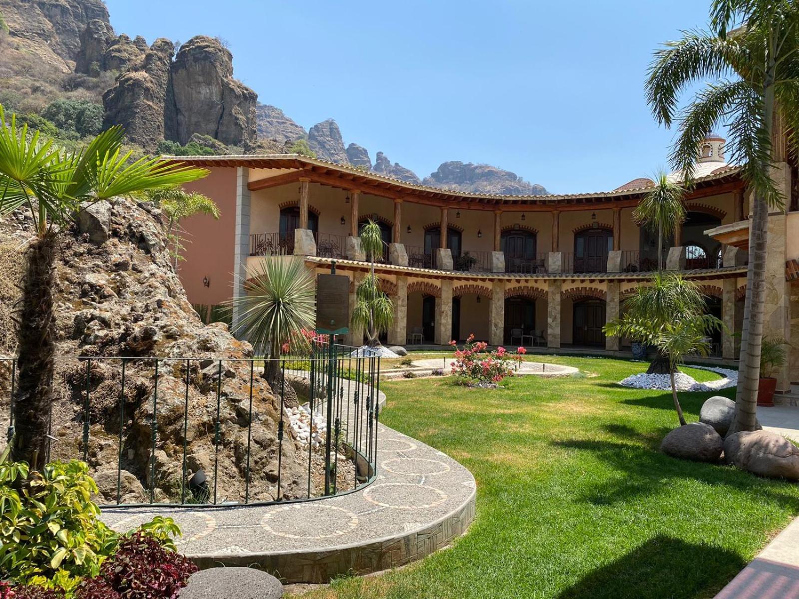 La Buena Vibra Retreat And Spa Hotel (Adults Only) Тепоцтлан Екстериор снимка